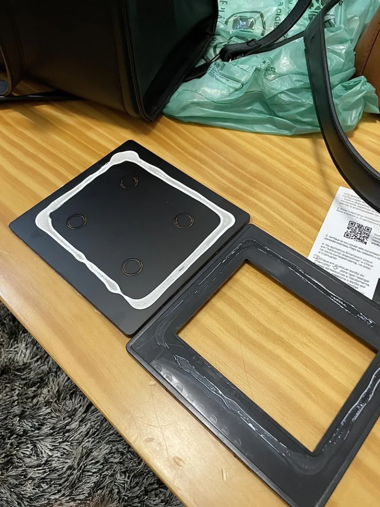 Steck Smarteck Touch fora da caixa. Falando sobre o melhor interruptor inteligente.